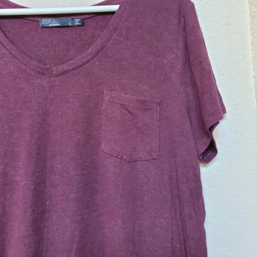 pRana Short Sleeve Pocket Tee.  Size Large - Picture 2 of 5